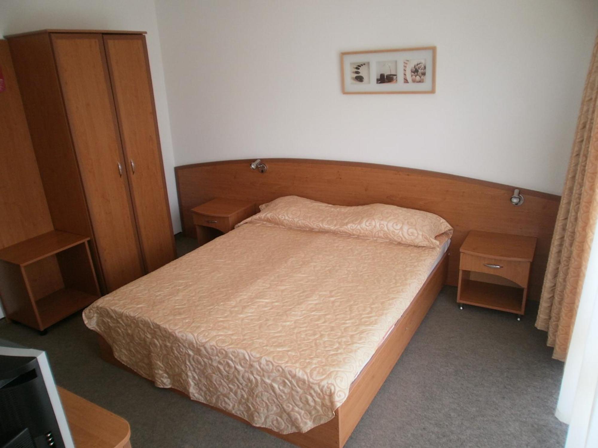 Europa Guest House Китен Номер фото